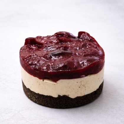 Пироженое Вишня-молочный шоколад  AYLAS CAKE (9порций) 120,гр