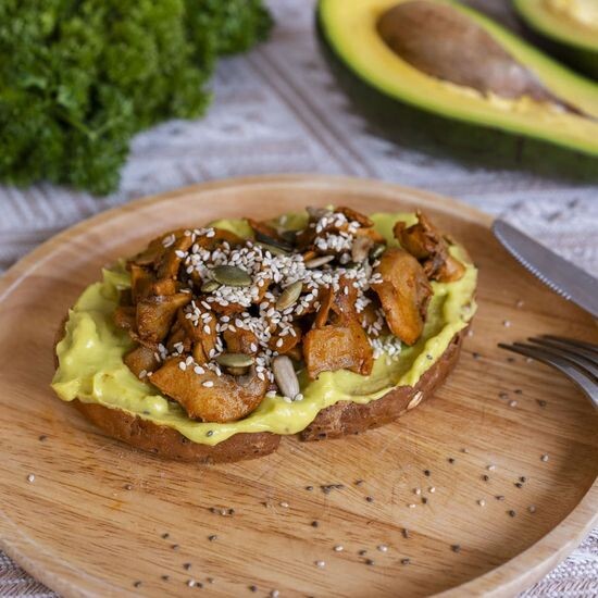 Vegan Avocado Toast  🥑                                       from • 139kcal • P6
