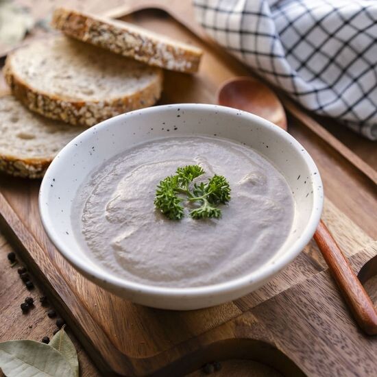 Creamy Mushroom Soup 🥣 • 190kcal • P5 • 300g