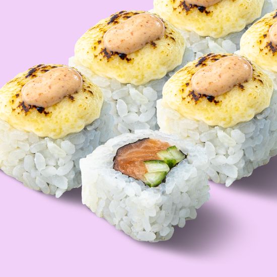 Ruddy salmon Roll