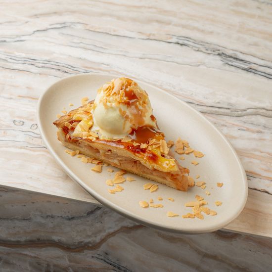 Apple pie, vanilla ice cream