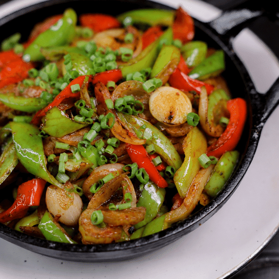 Острый карын куырдак с жареными овощами