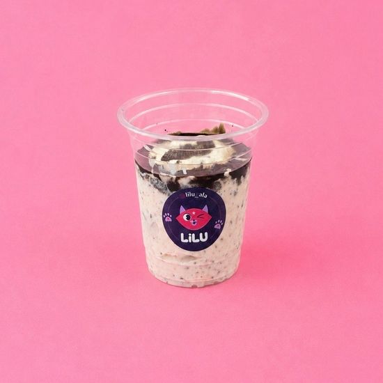 Мороженое Oreo в стакане