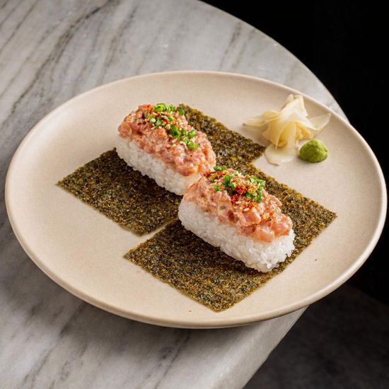 Handroll tuna